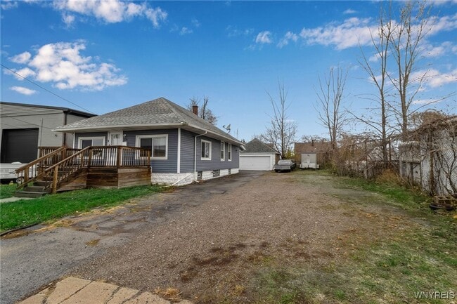 Building Photo - 114 Sawyer Ave