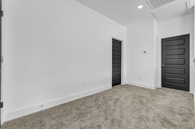 Building Photo - 3011 Alpha Wolf Ct