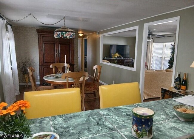 Building Photo - 2105 Cypress Ct