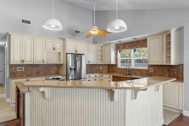 Building Photo - 101 Hands Cove Ln