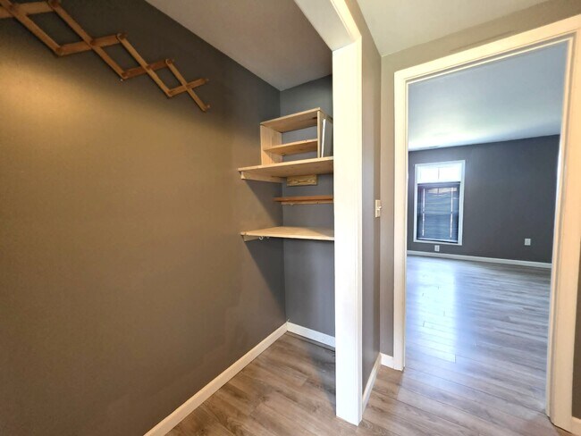 Building Photo - 25711 Delmar Rd