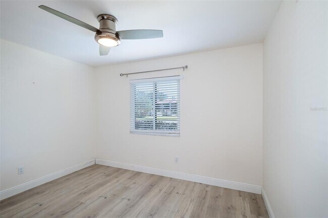 Building Photo - 2411 Gallery View Dr