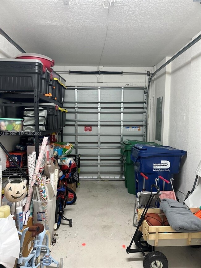 Building Photo - 507 SW 91st Ct