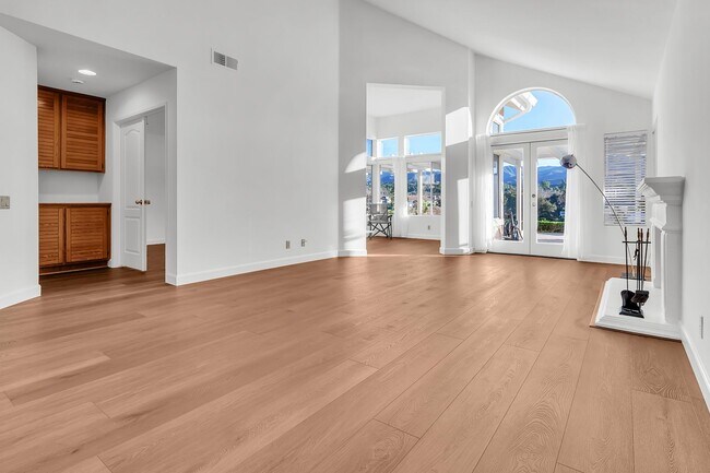 Building Photo - 54 Via Candelaria