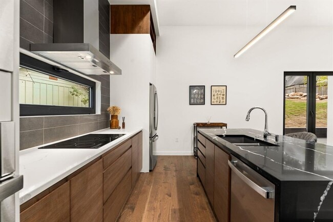 Building Photo - 14707 Little Fox Trail