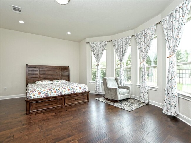 Building Photo - 9703 Bayshore Bend