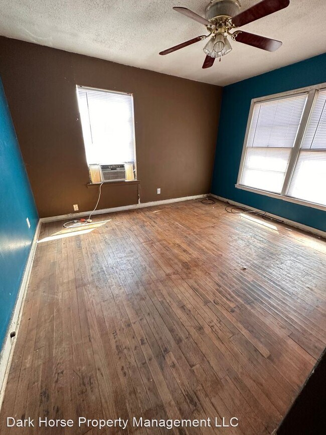 Building Photo - 3 br, 1 bath House - 401 South Horn Street