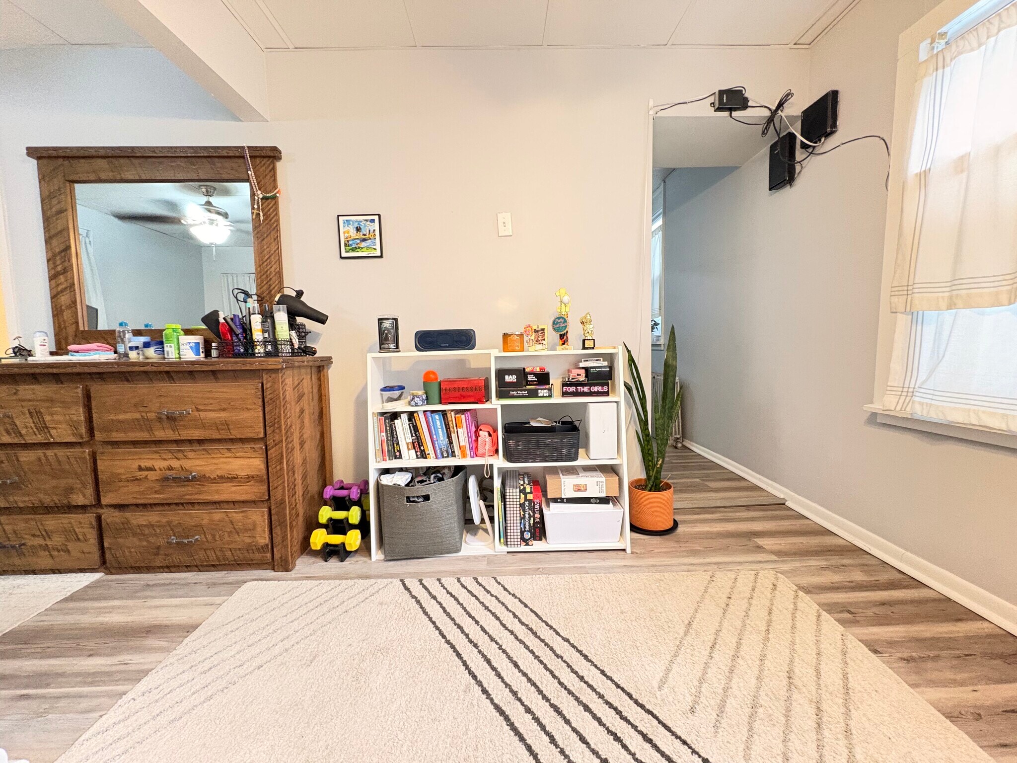 Building Photo - 5807 Hobart St