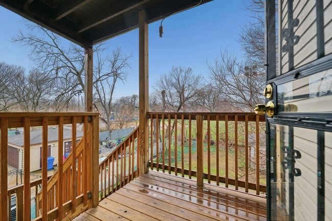 Building Photo - 10226 S Charles St