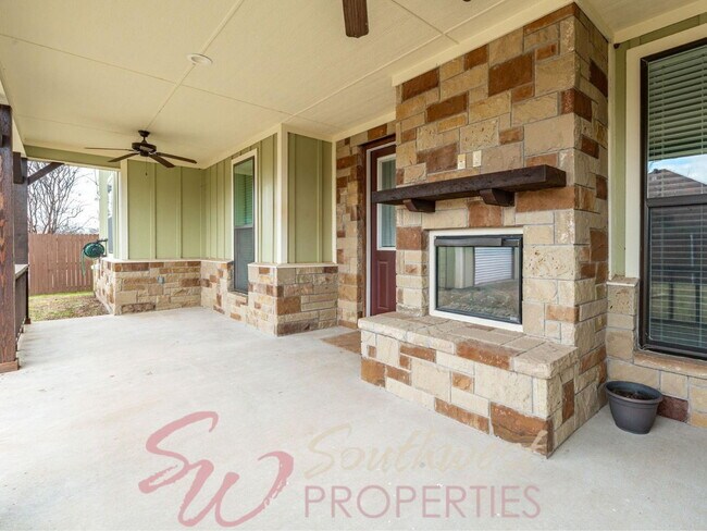 Building Photo - Stunning 5 bedroom, 3.5 bath in Elk Ridge Estates!
