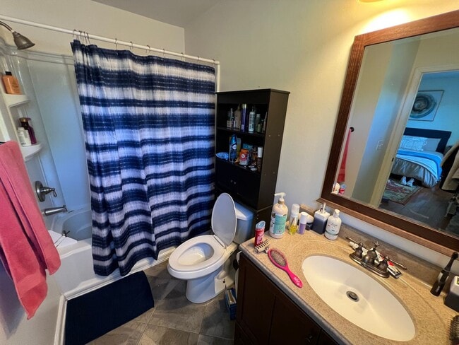 Building Photo - 4 bedroom in Cave Spring