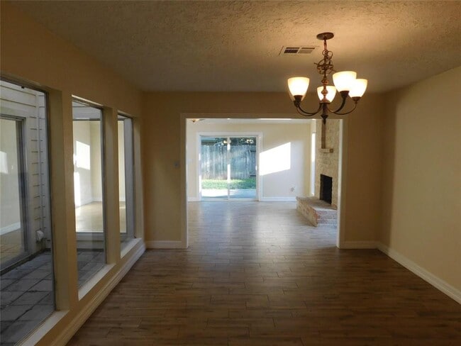 Building Photo - 4718 Blueberry Hill Dr