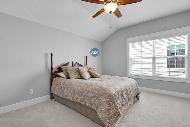 Building Photo - Beautiful custom home in Hampton Lake!