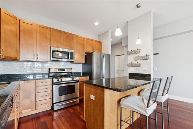 Building Photo - 2239 N Lister Ave