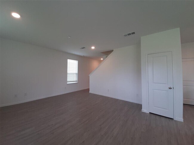 Building Photo - 23926 Escardilla Dr