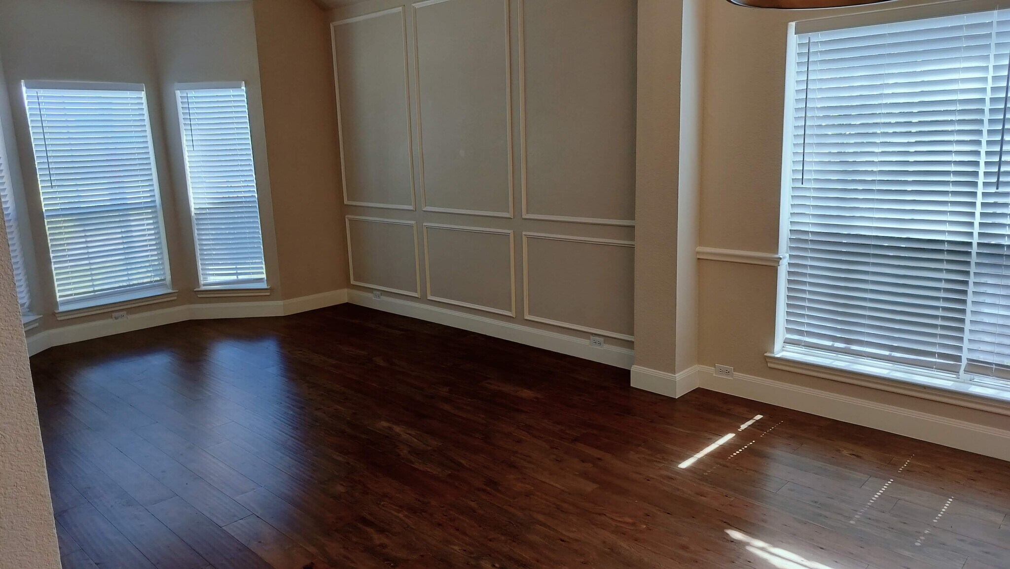 Building Photo - 8001 Case Dr