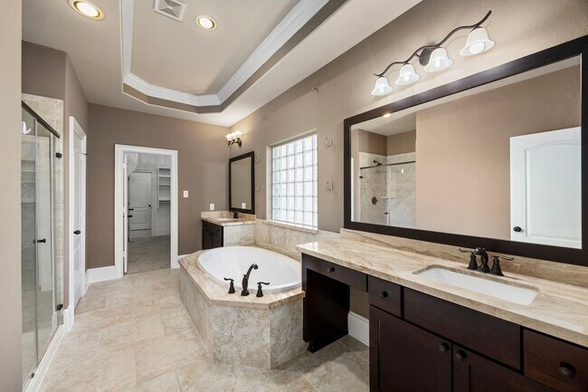 Building Photo - 14918 Diane Manor Ln