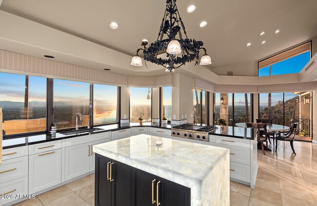 Building Photo - 5400 E Valle Vista Rd