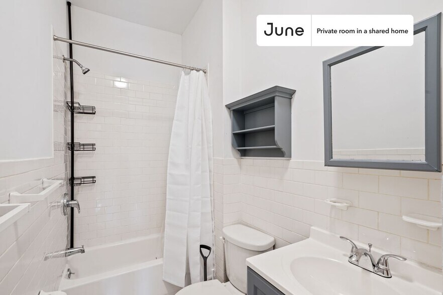 Building Photo - Room in Shared 2 bed/1 bath home