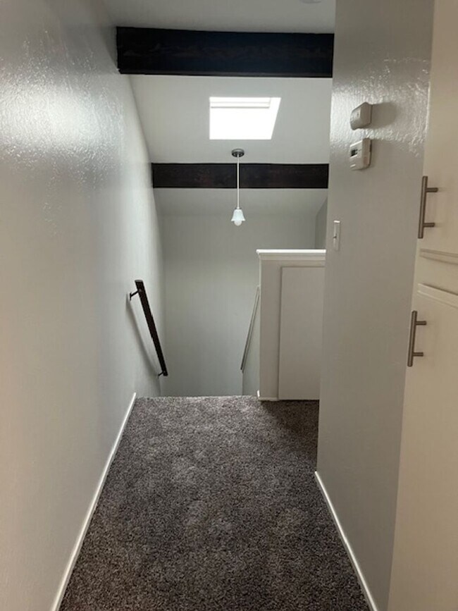 Building Photo - SH6012C