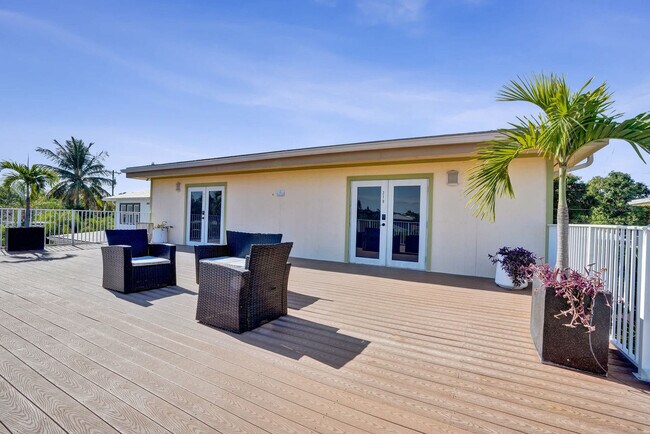 Building Photo - 905 N Federal Hwy