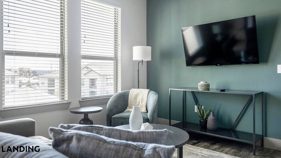 Building Photo - 12500 Shadowglen Trce