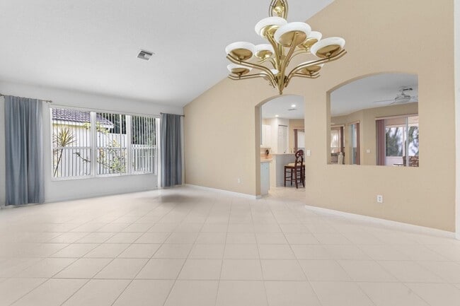 Building Photo - 6677 Southport Dr