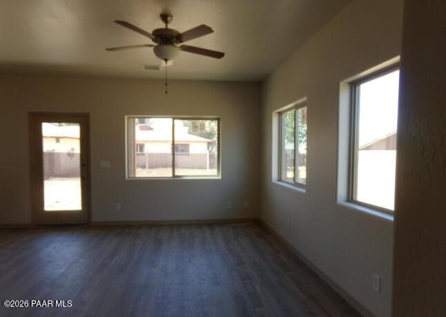 Building Photo - 2924 N Yavapai Rd E