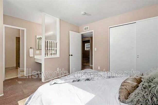 Building Photo - 6531 Barnhurst Dr