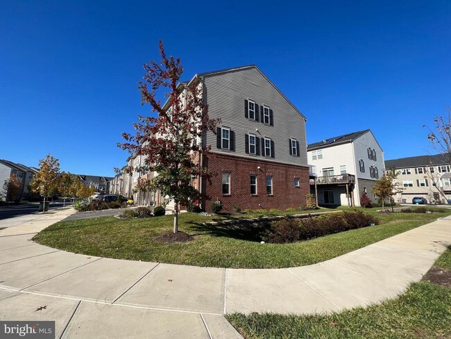 Building Photo - 3501 Landing Way