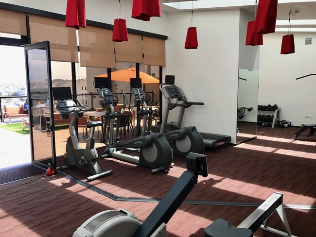 Building Photo - Mint Plaza Loft - Roof Deck & Pet Friendly...
