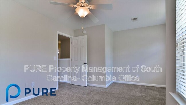 Building Photo - 229 Kenmore Park Dr
