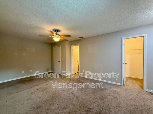 Building Photo - 7665 Jana Ln S