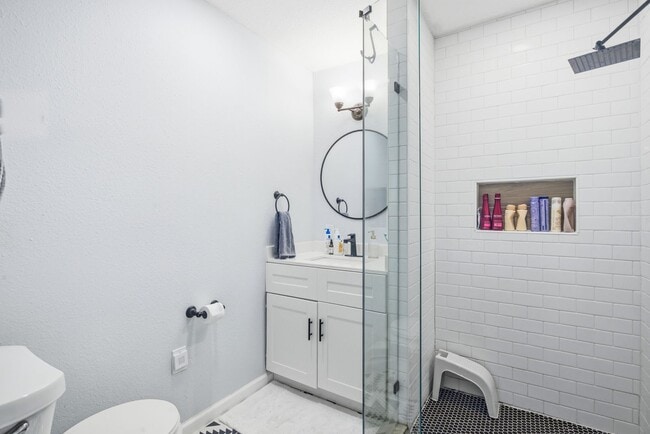 Building Photo - TCU-2712 Frazier Ave