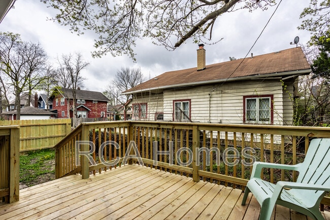 Building Photo - 4612 E New York St