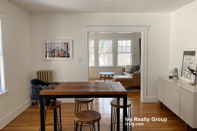 Building Photo - 251 Chestnut Ave