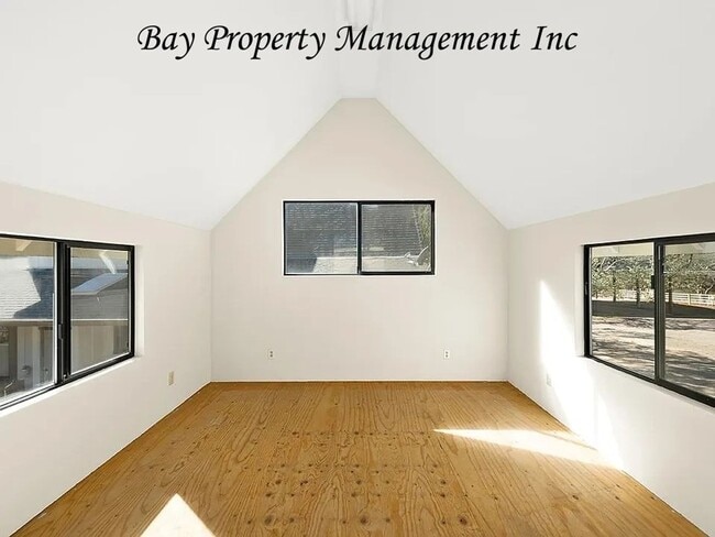 Building Photo - Breathtaking Views from this horse propert...