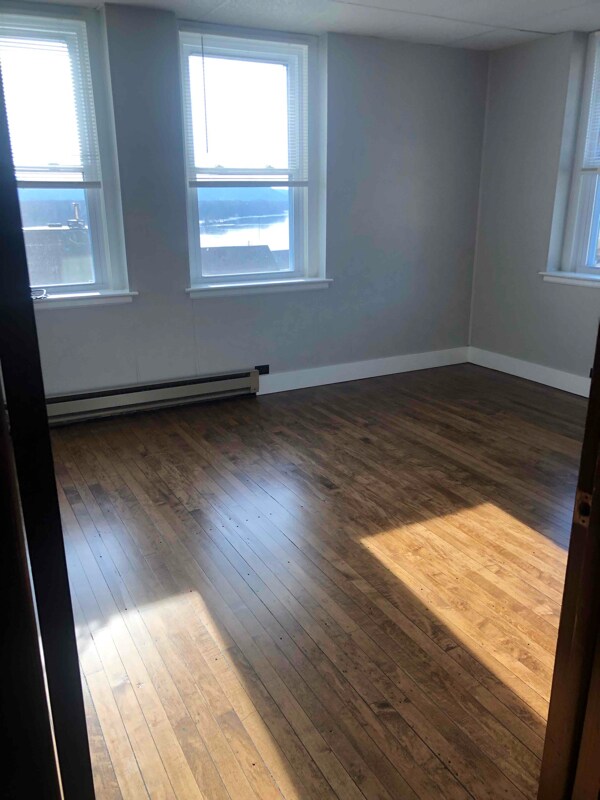 Building Photo - 16 N Hill St