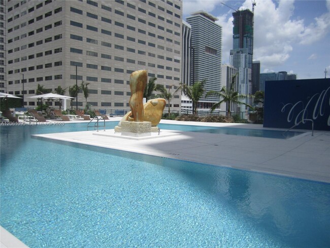 Building Photo - 325 S Biscayne Blvd