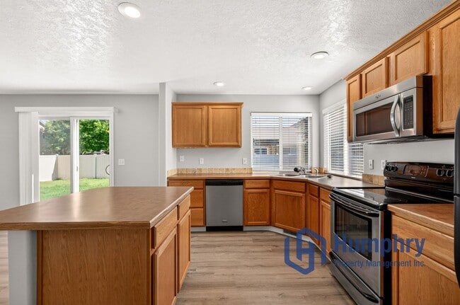 Building Photo - Beautiful home in Valley Green Subdivision in Meridian