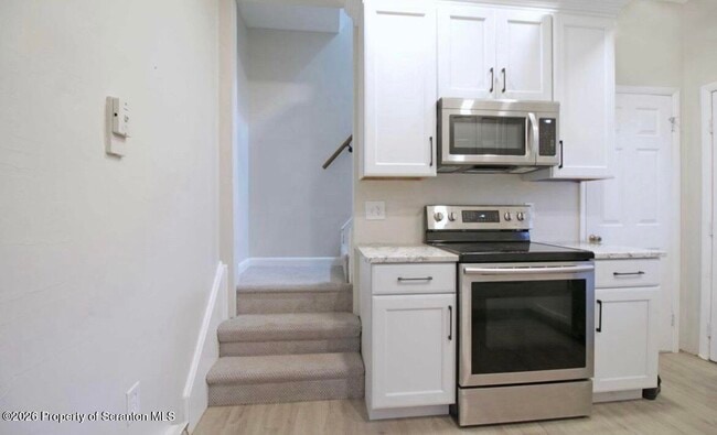 Building Photo - 277 Riverside Dr