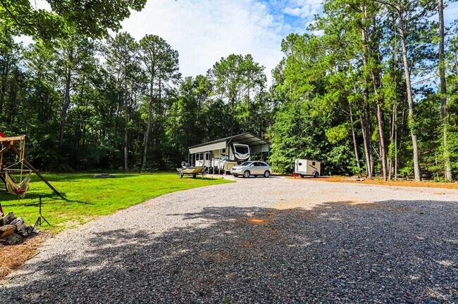 Building Photo - 5804 Lanatte Ln