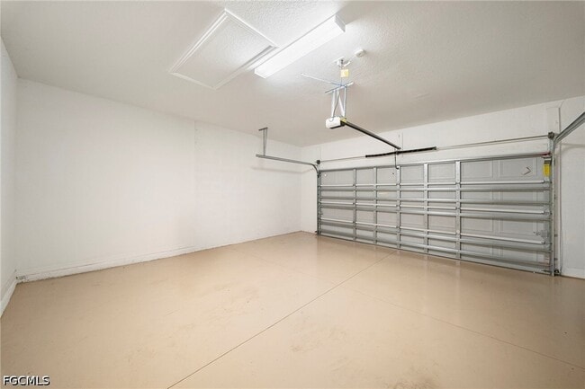 Building Photo - 3697 E Hampton Cir