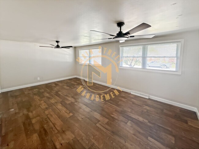 Building Photo - 1313 St Agnes Dr