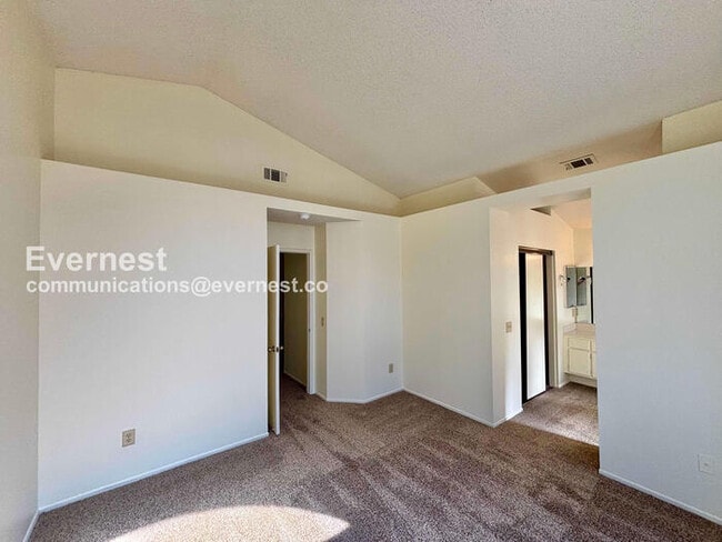 Building Photo - 27305 Uppercrest Ct