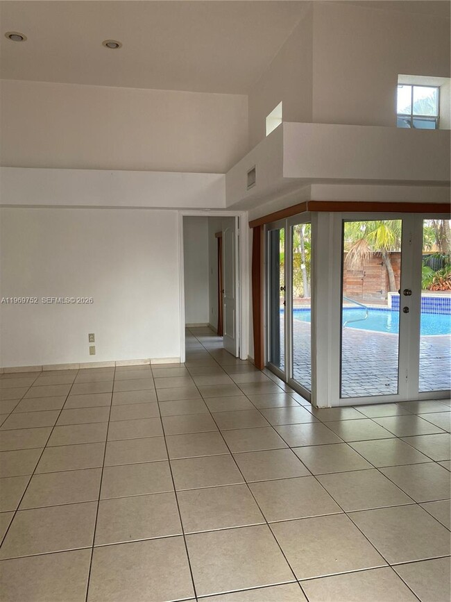 Building Photo - 720 NW 123rd Ave