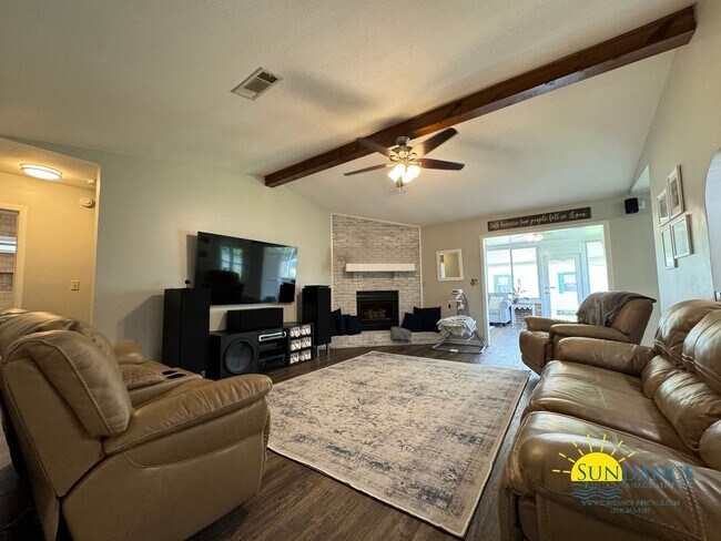 Building Photo - 4-Bedroom Home with Stunning Features, Private Oasis, and Beach Access!