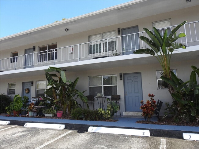 Building Photo - 1600 NE 3rd Ave