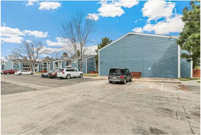 Building Photo - Adorable 2 bed, 2 Bath Condo In Centennial