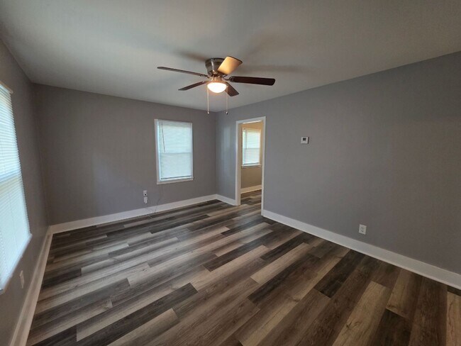 Building Photo - Single-Level 3 Bedroom, 2 Bath Home in Kansas City